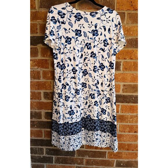 J.J jill Dresses & Skirts - J. jill Short Sleeve XS Floral Dress
